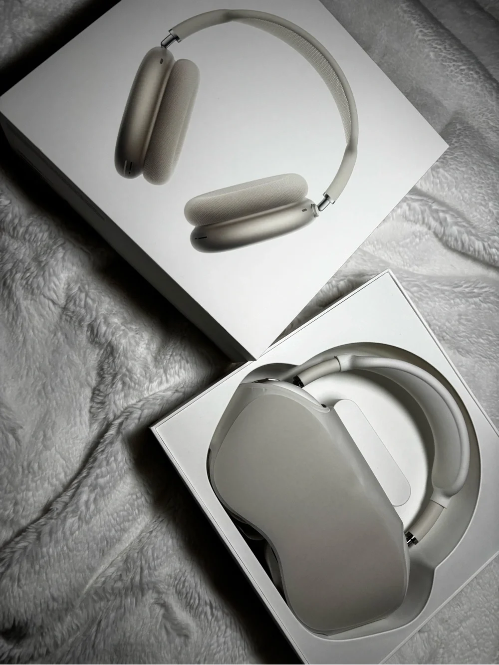 Apple AirPods Max 2 Over-Ear Headphones - Space Gray and White